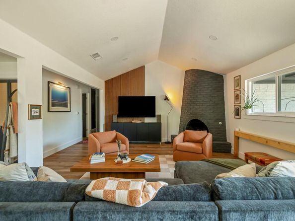 7305 Meadowood DR, Austin TX 78723