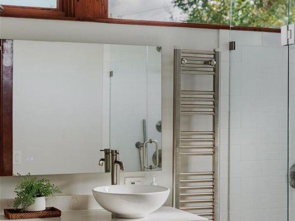 829 Gullett ST, Austin TX 78702