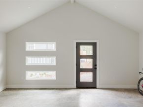 829 Gullett ST, Austin TX 78702