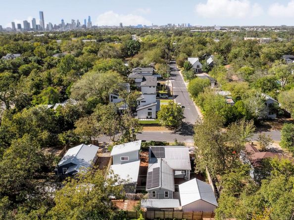 829 Gullett ST, Austin TX 78702