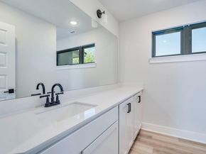 206 E Wonsley DR 1 & 2, Austin TX 78753