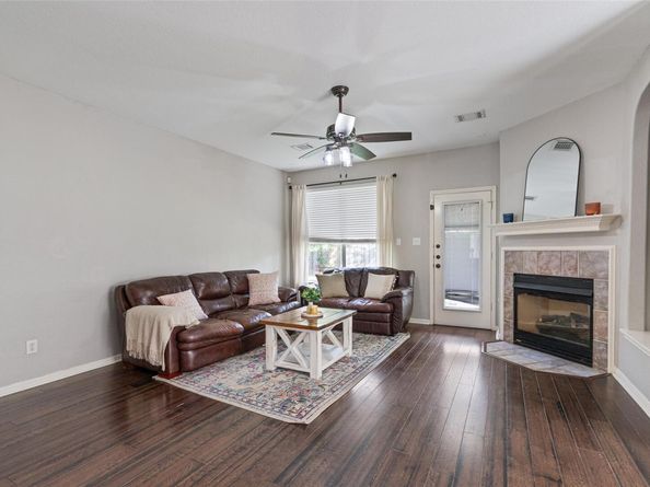 1712 Lynnville TRL, Austin TX 78727