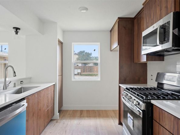1800 Nicole CIR A & B, Round Rock TX 78664