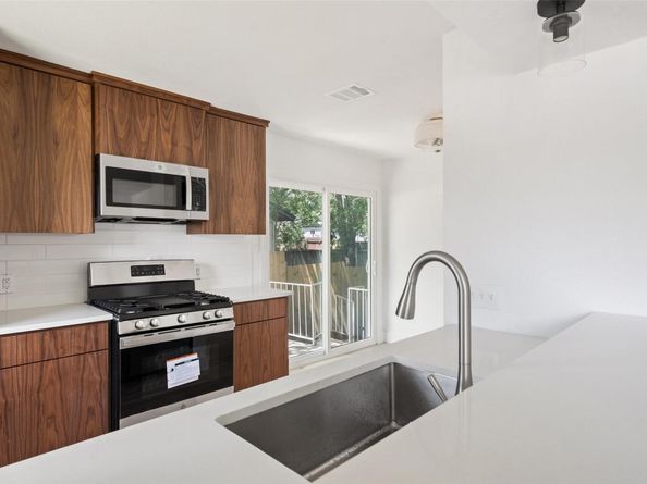 1800 Nicole CIR A & B, Round Rock TX 78664