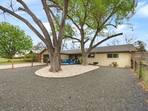 8707 Primrose Ln, Austin TX 78757