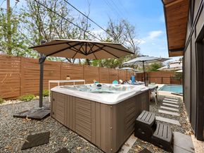 8707 Primrose Ln, Austin TX 78757