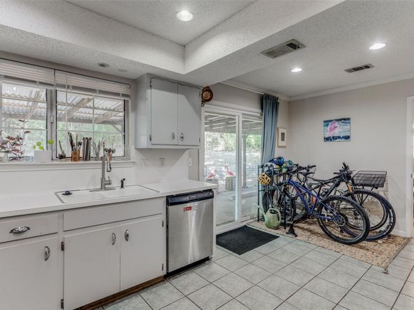 2713 Tether TRL, Austin TX 78704