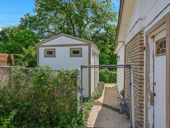 6009 Belfast DR, Austin TX 78723