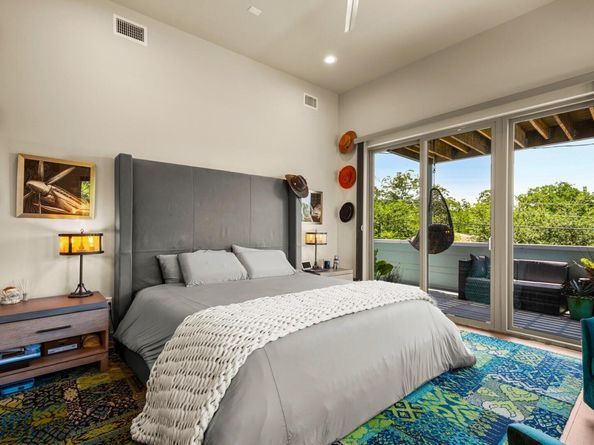 3005 E Martin Luther King Jr BLVD, Austin TX 78702