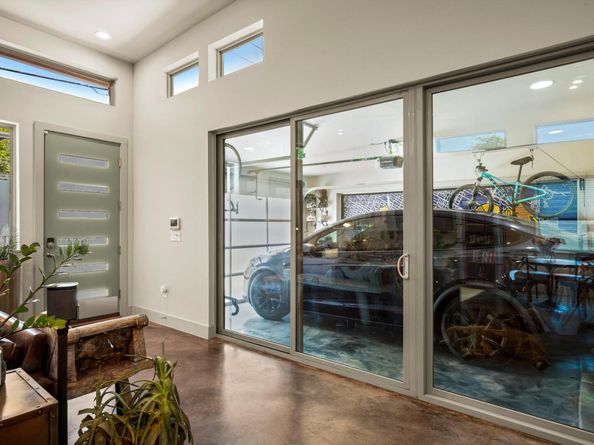 3005 E Martin Luther King Jr BLVD, Austin TX 78702