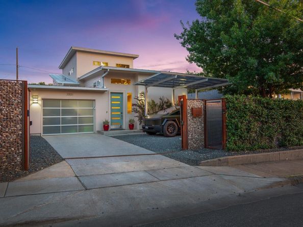 3005 E Martin Luther King Jr BLVD, Austin TX 78702