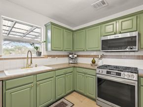 3527 Rock Shelf LN, Round Rock TX 78681