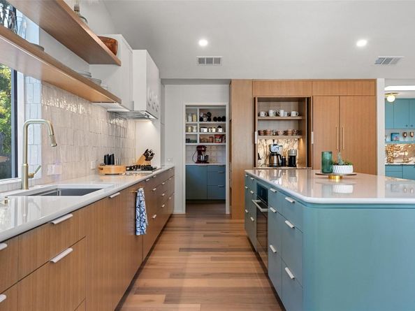 5914 Fairlane DR, Austin TX 78757