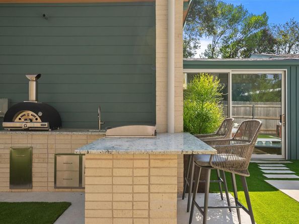 5914 Fairlane DR, Austin TX 78757