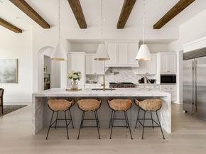 8217 Carranzo DR W, Austin TX 78735