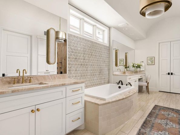 8217 Carranzo DR W, Austin TX 78735