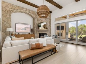 8217 Carranzo DR W, Austin TX 78735