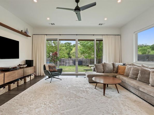 2500 Cedarview DR, Austin TX 78704