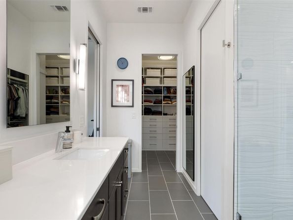 2500 Cedarview DR, Austin TX 78704