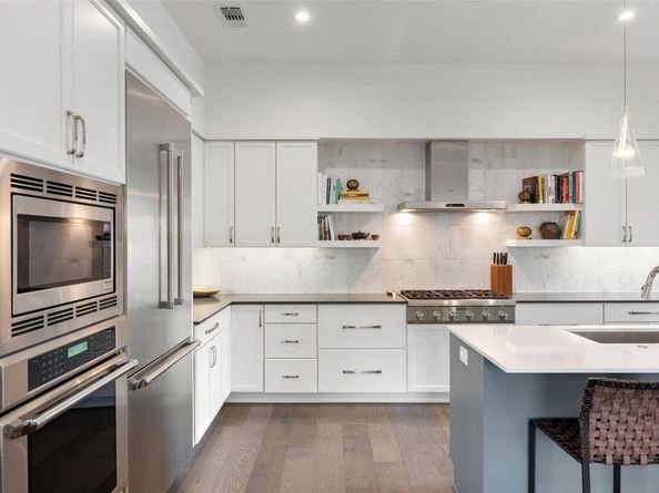 2500 Cedarview DR, Austin TX 78704