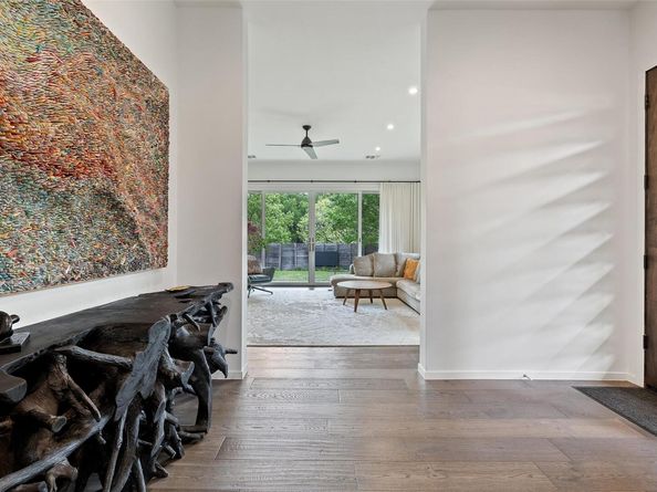 2500 Cedarview DR, Austin TX 78704