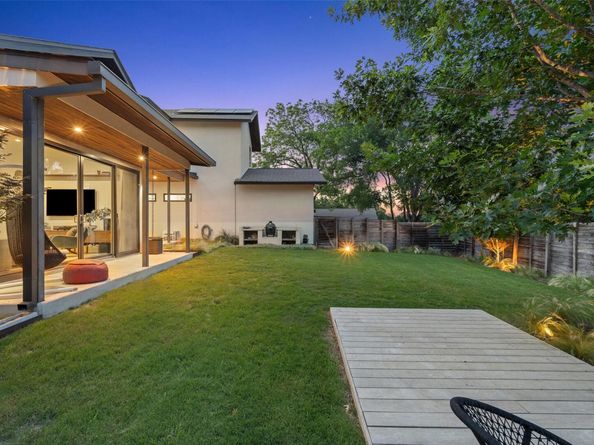 2500 Cedarview DR, Austin TX 78704