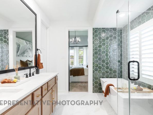 353 Blue Summit BND, Liberty Hill TX 78642