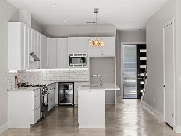 1912 Romeria DR B, Austin TX 78757