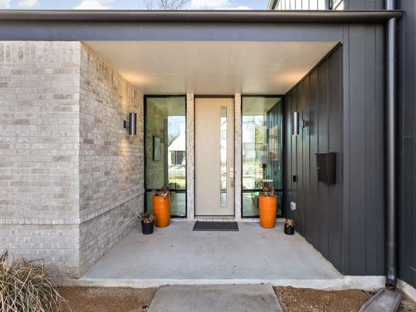 7502 Saint Louis ST, Austin TX 78757