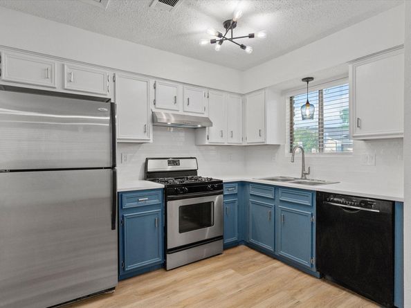 5700 Cherry PARK A/B, Austin TX 78745