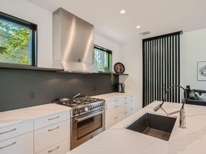 7525 Delafield LN A, Austin TX 78752