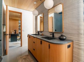 1700 Riverview ST, Austin TX 78702