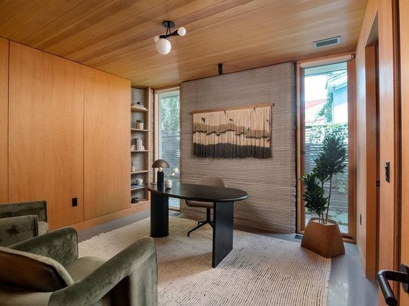 1700 Riverview ST, Austin TX 78702