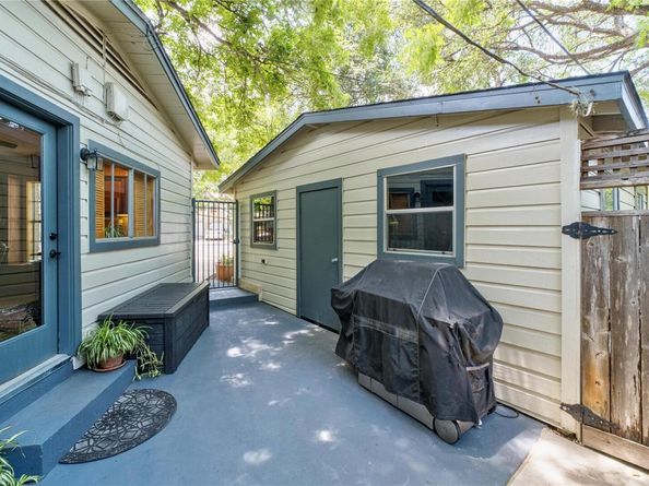 2301 Del Curto RD, Austin TX 78704
