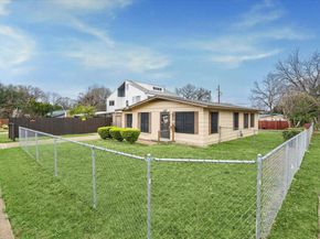 1000 S Center ST, Austin TX 78704