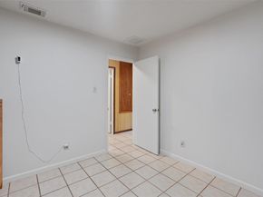 1000 S Center ST, Austin TX 78704