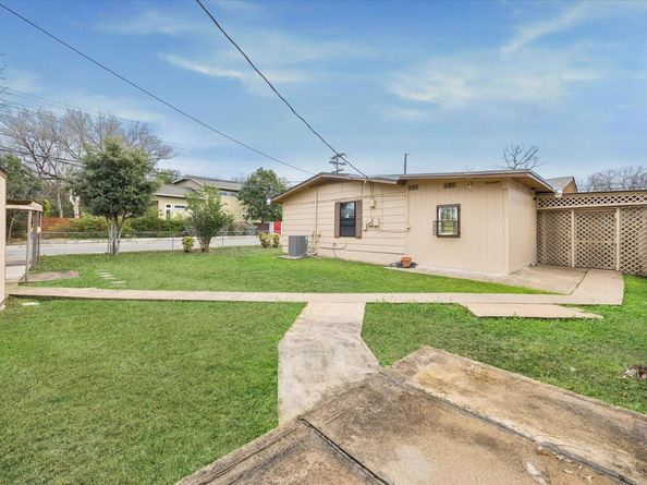 1000 S Center ST, Austin TX 78704