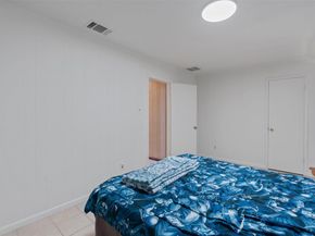 1000 S Center ST, Austin TX 78704