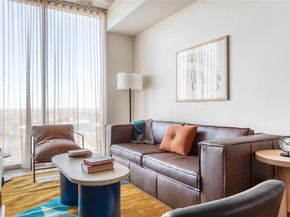 48 East Ave 2005, Austin TX 78701
