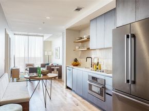 48 East Ave 2005, Austin TX 78701