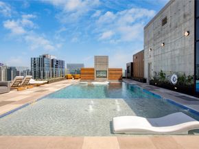 48 East Ave 2005, Austin TX 78701