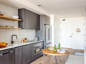 48 East Ave 2005, Austin TX 78701