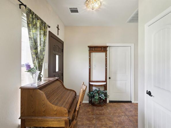 403 Red Hawk DR, Leander TX 78641