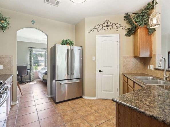 403 Red Hawk DR, Leander TX 78641