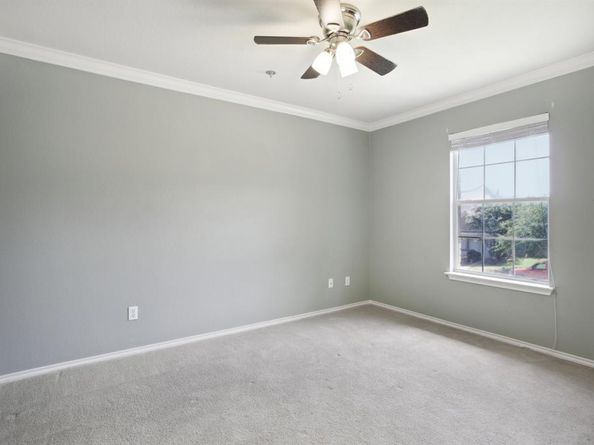 403 Red Hawk DR, Leander TX 78641