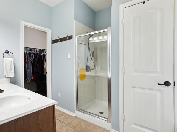 403 Red Hawk DR, Leander TX 78641