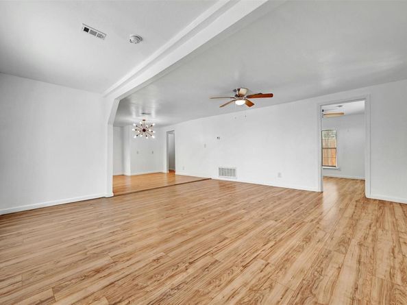 1200 Walnut Ave, Austin TX 78702