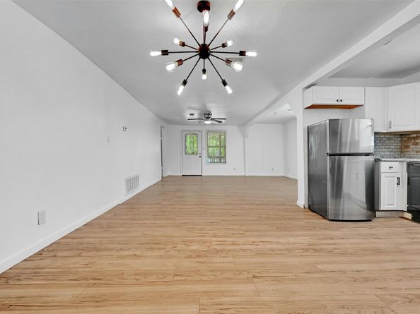 1200 Walnut Ave, Austin TX 78702