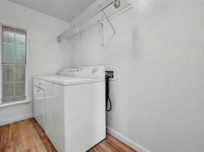 1200 Walnut Ave, Austin TX 78702