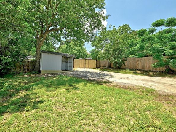 1200 Walnut Ave, Austin TX 78702